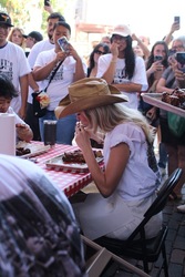 Riscky's BBQ 20th Annual Rib-Eating Competition