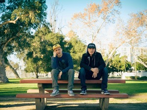 Wax and DJ Hoppa at The Far Out Lounge on 11/6