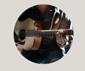 Live Music Mondays