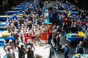 911 Day Meal Pack Events in the Bay Area Honors 25th Anniversary