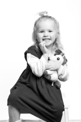 Local Photographer Launches “Simply Me” Gallery Event to Celebrate Childhood and Support Central Tex