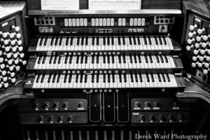 Ronald Ebrecht in Concert: a Benefit for the CT Institute of Refugees and Immigrants