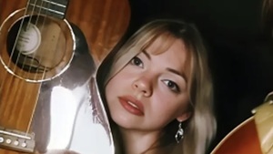 LARA LOUISE: Sultry Jazz Singer