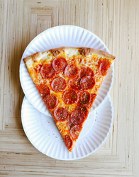 Five Points Pizza Celebrates 15 Years with Free Slice Night