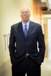 SUN HEALTH HOSTS 6TH ANNUAL ART OF RESILIENCE FEATURING JASON SCHECHTERLE