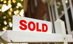 New York Notary or Real-Estate-Salesperson Licensing Course from Ivy Real Estate Education (Up to 60% Off)