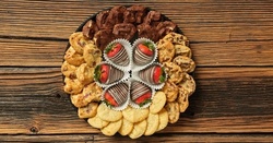 $17 for $30 Worth of Food and Drink for Takeout at Edible Arrangements