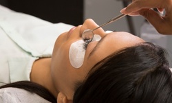 Full Set of Classic Lash Extensions w/ Optional 2-Week Fill with Alana Sweetwater at SPACE Salon (Up to 51% Off)