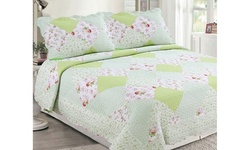 Country Cottage Quilt Sets (3-Piece)