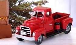 Vintage Red Metal Truck Christmas Ornament Kids Xmas Gifts Toy Table Top Decor