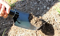 22-1/2" Premium Quality Black Tri Fold Shovel with Carrying Case