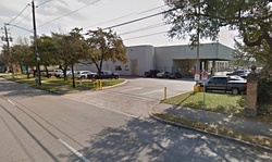 Parking at 2801 Washington Ave Lot
