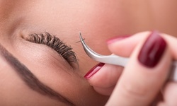 Full Set of Eyelash Extensions at EE Eyelash & Spa (Up to 52% Off). Four Options Available.