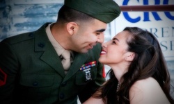 $23 for an On-Location Photo-Shoot Package for a Family of Four from Artesq Photo ($59 Value)