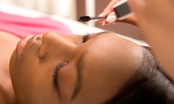 Up to 68% Off on Eyelash Extensions at hola lashes