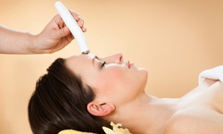 One HydraGlow Facial at Skintabulous (Up to 34% Off). Two Options Available.