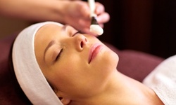 One 30- or 60-Minute Basic Facial at Hollie World (Up to 57% Off)