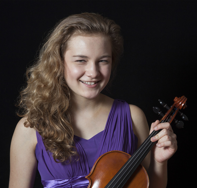 Masha Lakisova, violinist