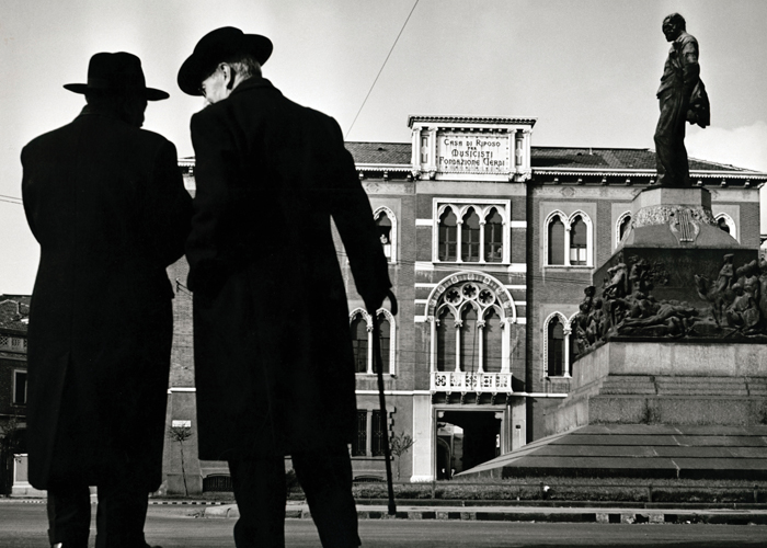 VIVA VERDI! Poster - PHOTO: Herbert List